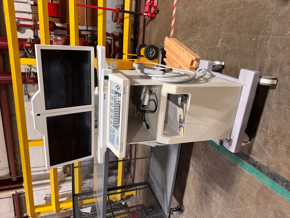 OEC 9800 Vascular C-Arm Workstation