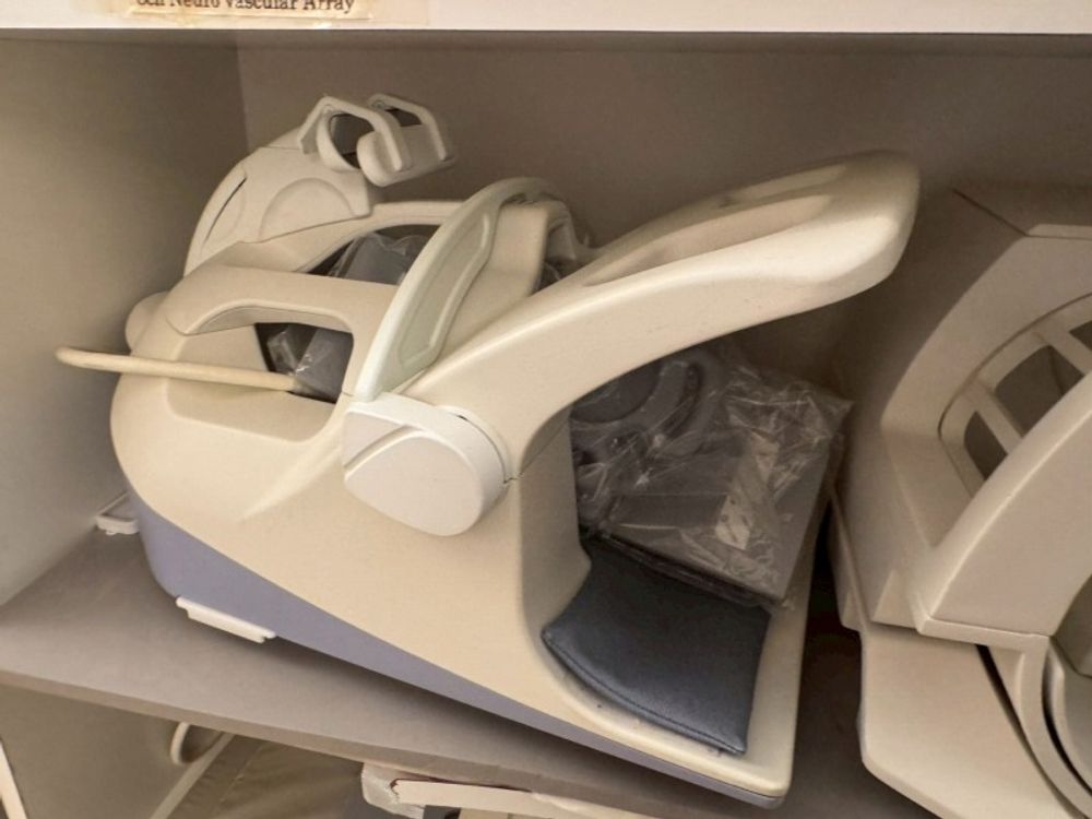 GE MRI Neuro Vascular Array