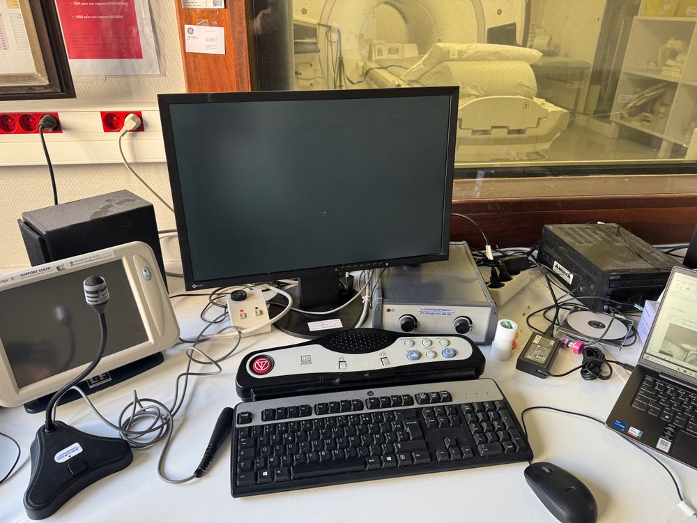 MRI Control Desk with Wardray Premise System