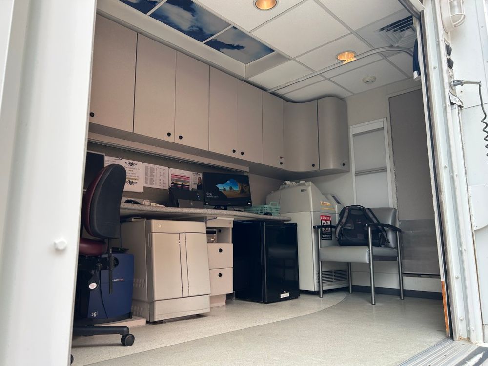 Mobile MRI Control Room Interior