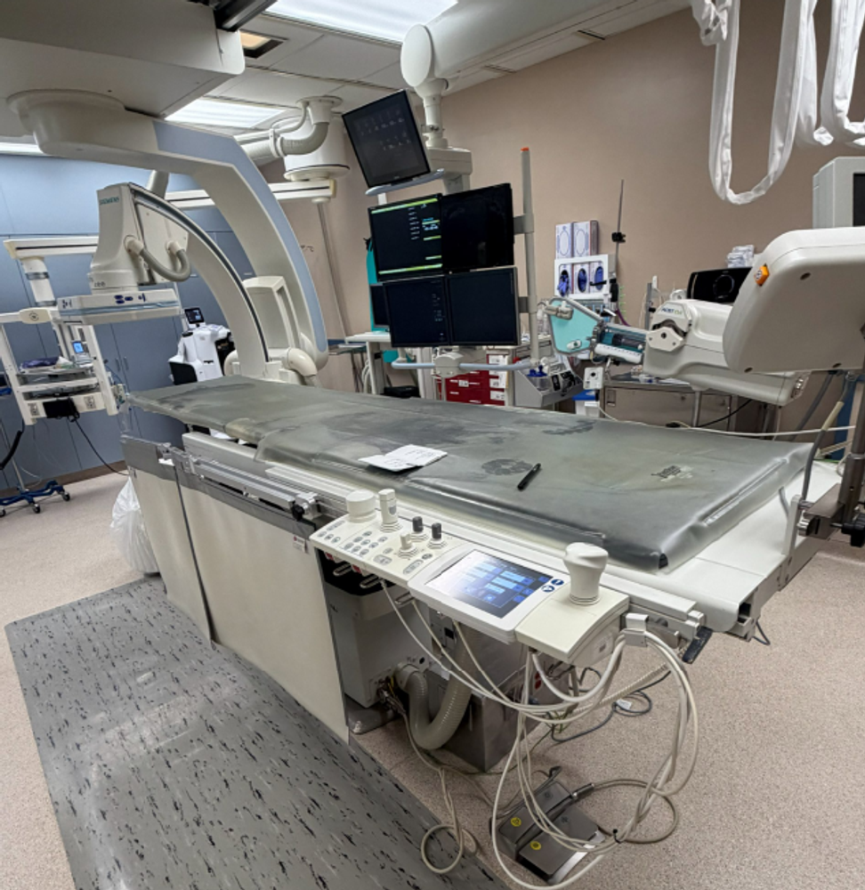 Siemens Artis Zee Ceiling Angiography System 30x40