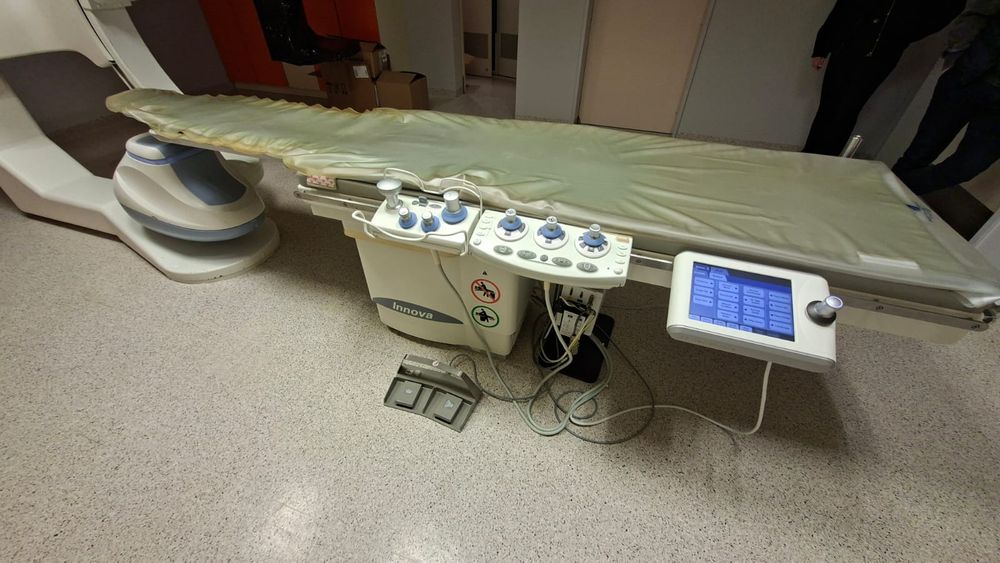 GE Innova 2100 IQ Plus