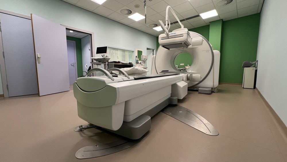 Symbia Intevo Excel SPECT CT scanner