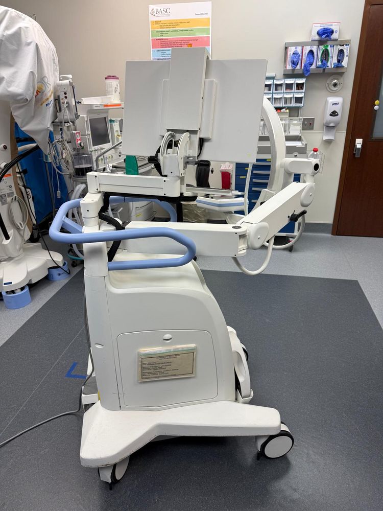 Fluoroscan Insight FD C-Arm